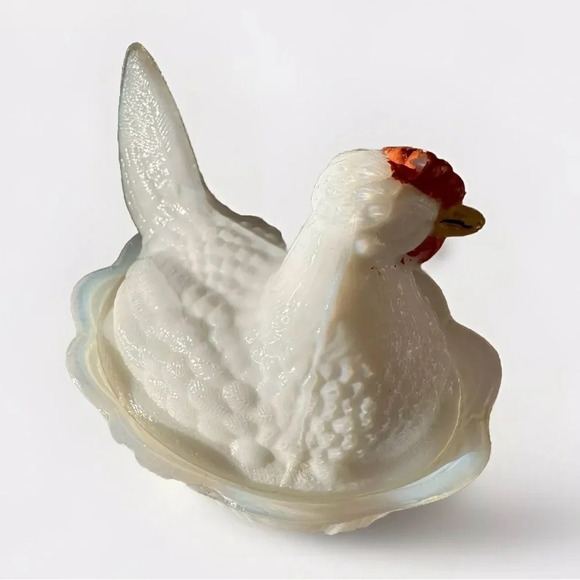 Vintage Fenton White Milk Glass Hen Rooster On Nest Candy Dish 5.5" Beautiful - Picture 2 of 7